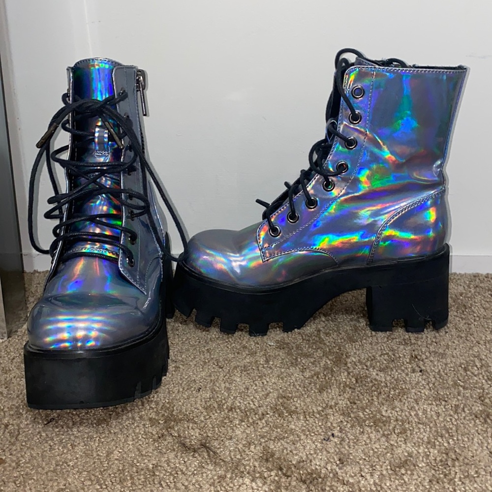 Platform boots from current mood